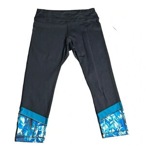 LIJA  🇨🇦 NWT women capri, leggings Sz XS Capri black ,turquoise. Logo,workouts